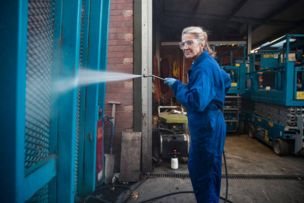 Garage Pressure Washing in Higginsville, MO